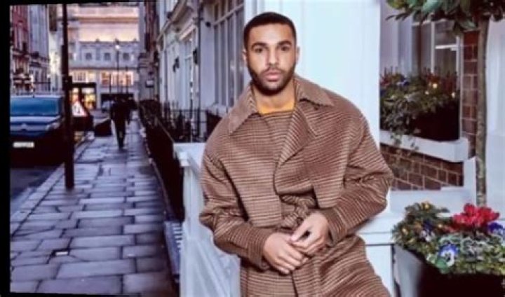 David Faustino Fortune