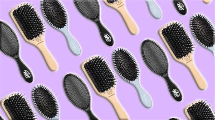 Find the best hairbrush for your hair type