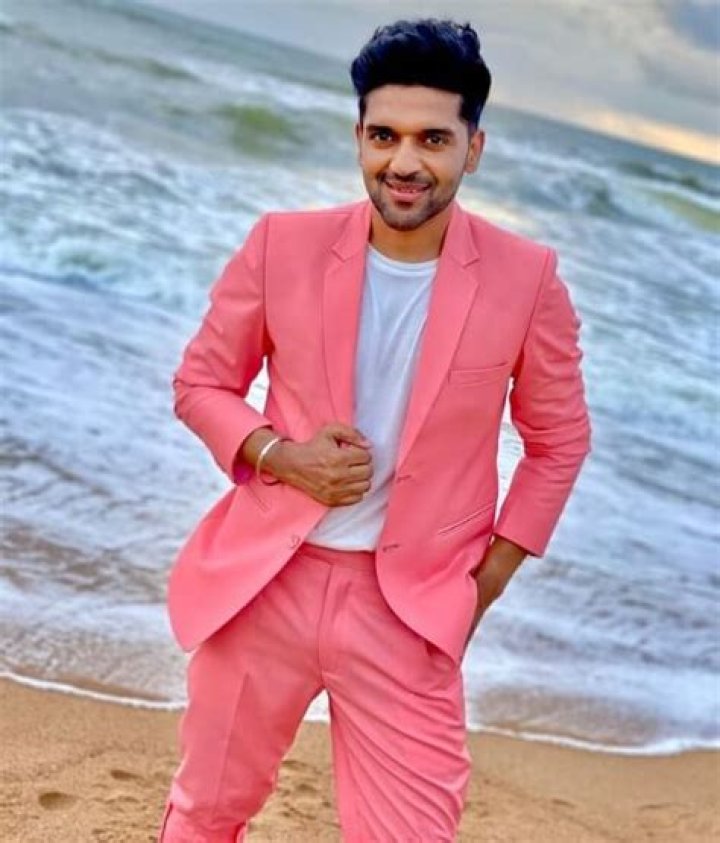 Guru Randhawa Height, Weight, Age, Net Worth, Facts