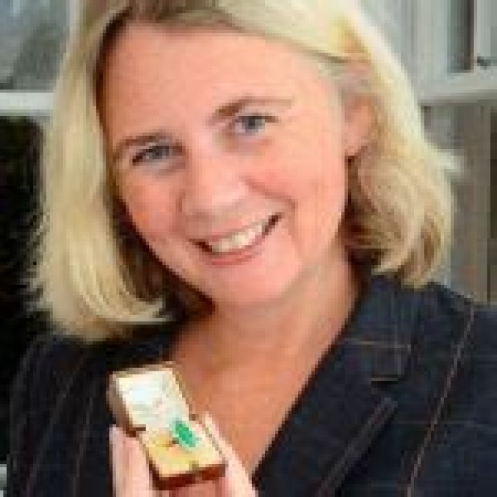 Is Catherine Southon Married? Her Wiki, Net Worth, Age, Family & Facts