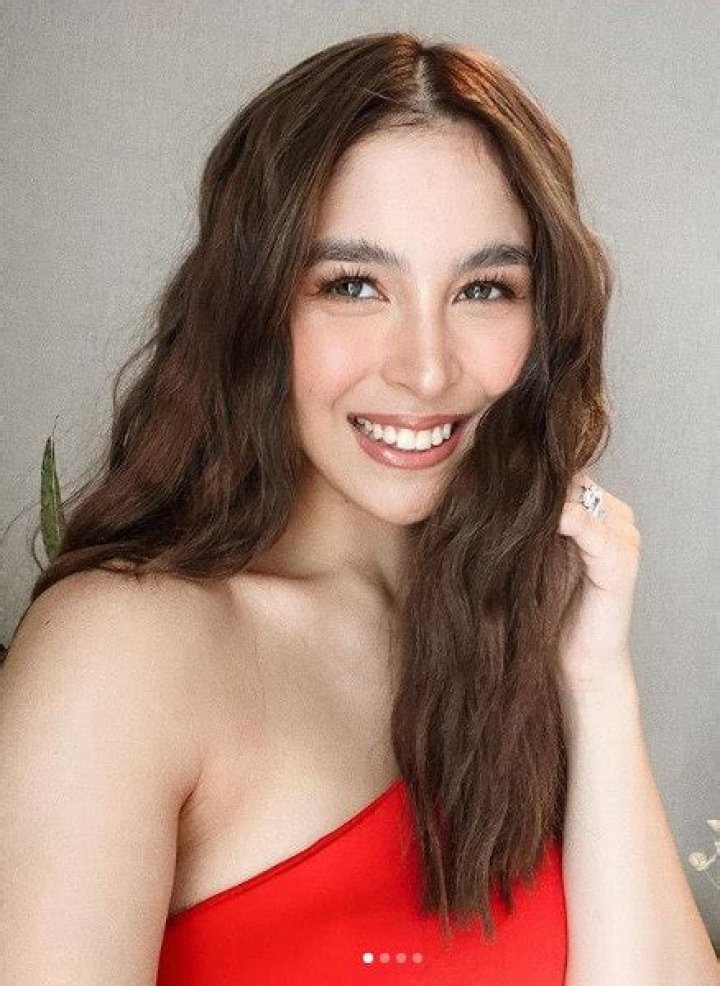 Julia Barretto Height, Weight, Age, Measurements, Net Worth, Facts