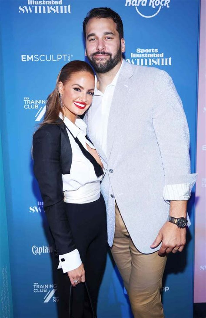 Know About Matt Lauer; Co-Host, Net Worth, Family, Wife, Sexual Harassment