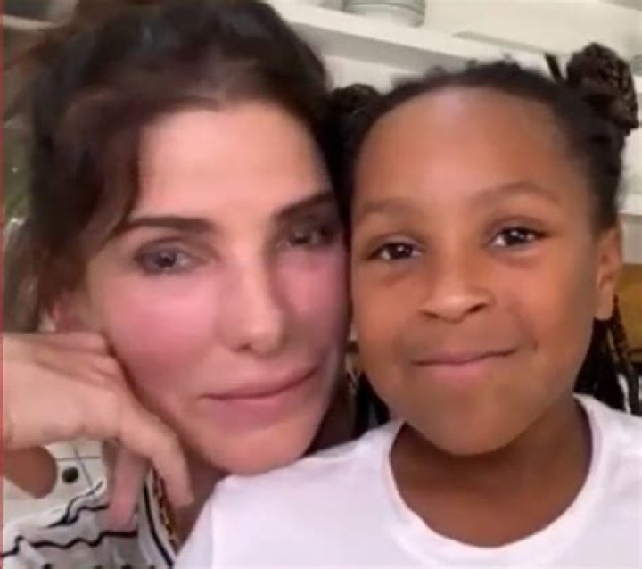 Sandra Bullock Bio, Son, Daughter, and Other Kids, Age, Net Worth, Boyfriend