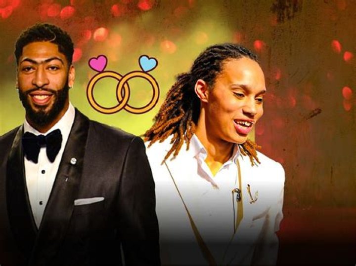 Who Is Glory Johnson? Her Twins, Boyfriend, Gay, Height, Net Worth